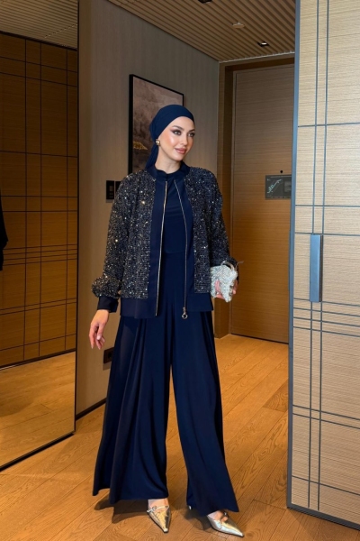 İlkay Lacivert Pullu Takım