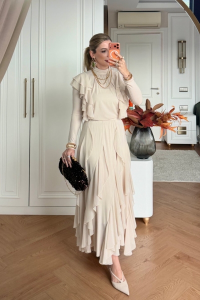 Reyhan Etekli Takım Krem