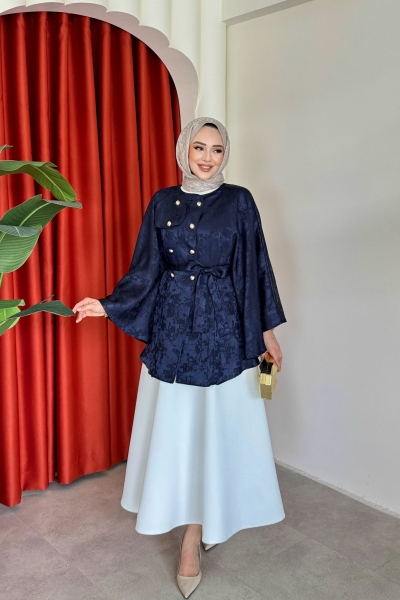 Derya Panço Lacivert